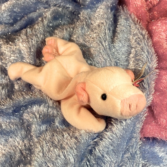 Squealer Beanie Baby the Pig - Picture 3 of 10